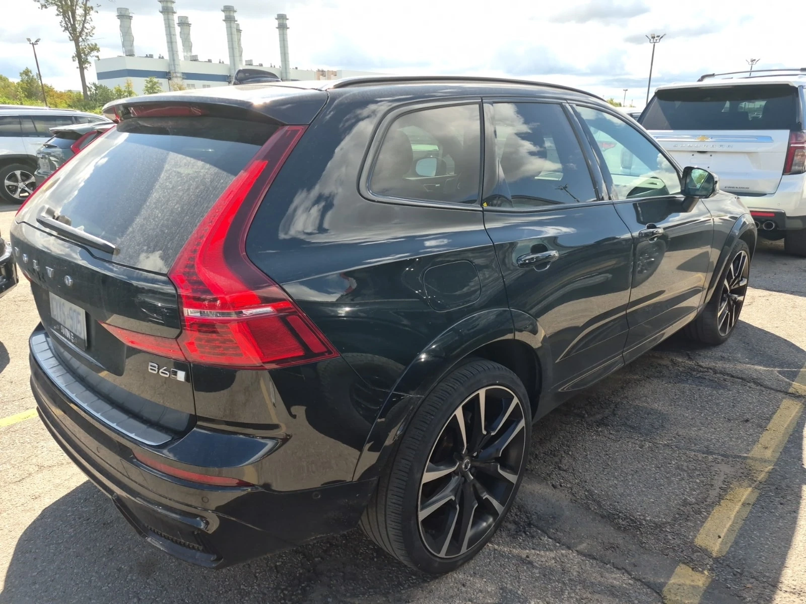 Volvo XC60  ULTIMATE DARK THEME / CARFAX / АВТОКРЕДИТ , снимка 3 - Автомобили и джипове - 56104366