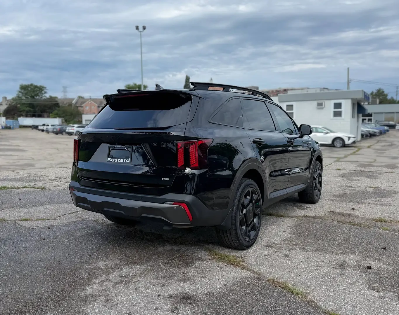 Kia Sorento 2025* X-LINE* PANO* BOSE* BLK OPT* 360* DIS* ОБДУХ, снимка 4 - Автомобили и джипове - 56132259