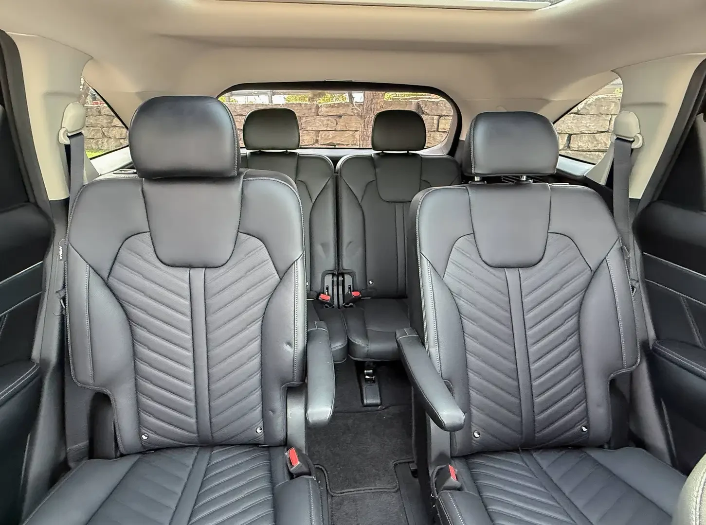 Kia Sorento 2025* X-LINE* PANO* BOSE* BLK OPT* 360* DIS* ОБДУХ, снимка 15 - Автомобили и джипове - 56132259