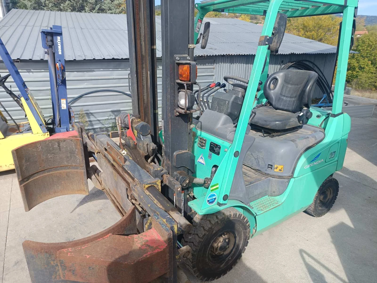 Мотокар Mitsubishi със щипка, снимка 1