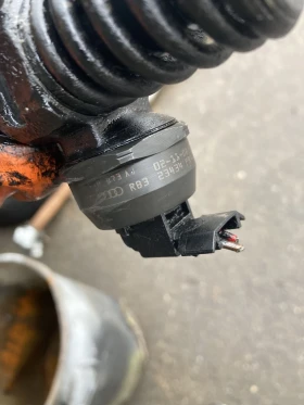 Помпа-дюза VW AUDI 038130073AJ OEM номер, снимка 2