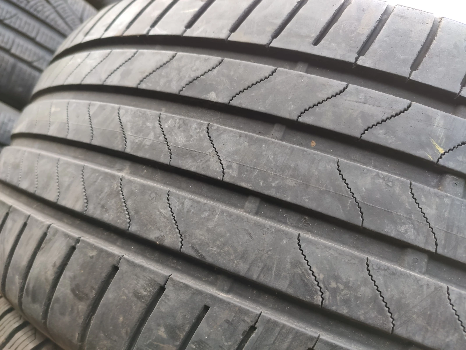 Гуми Летни 235/50R18