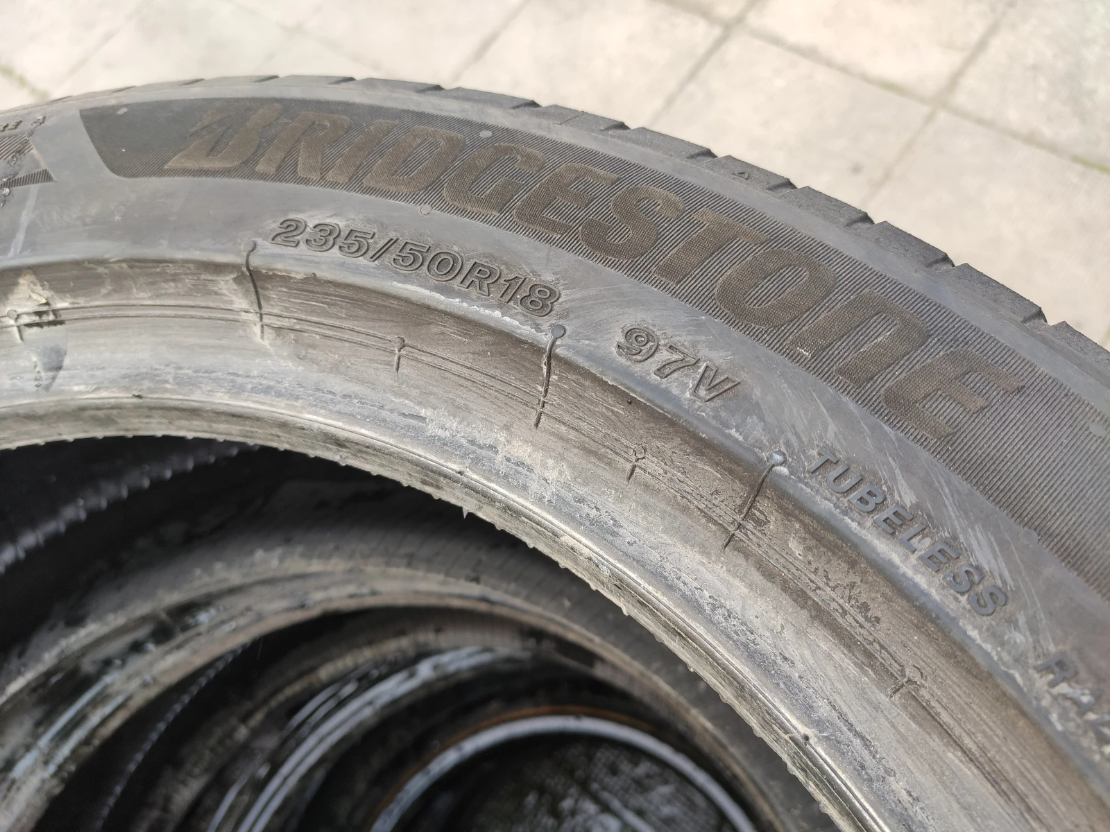 Гуми Летни 235/50R18, снимка 3 - Гуми и джанти - 54635179