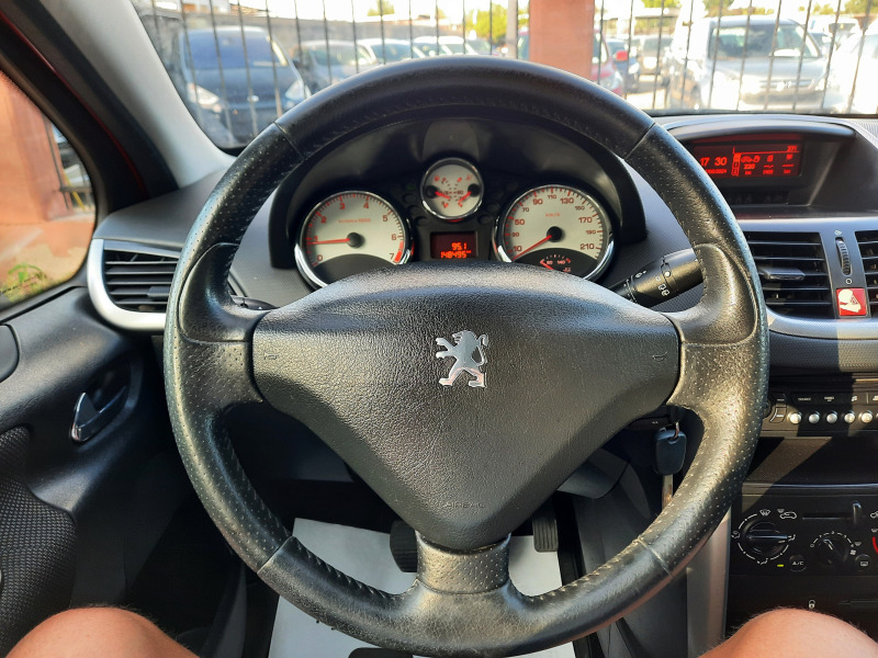 Peugeot 207 1.4i, снимка 10 - Автомобили и джипове - 46336172