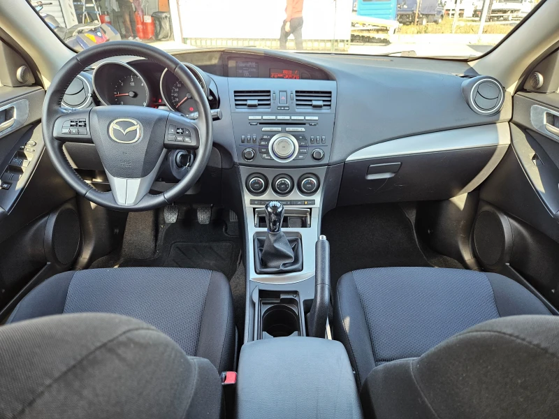 Mazda 3 1.6D/116k.c/6ск/КЛИМАТРОНИК/EURO 5A/ТОП, снимка 10 - Автомобили и джипове - 47576645