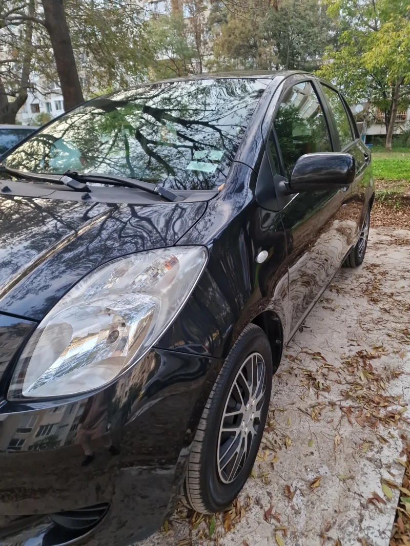 Toyota Yaris Лек автомобил, снимка 10 - Автомобили и джипове - 47810122