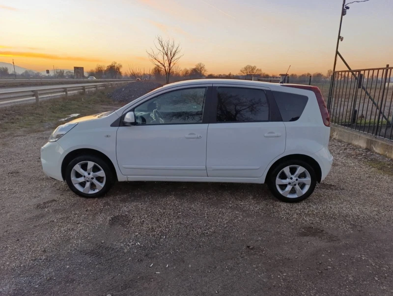 Nissan Note 1.6 i-110 кс, снимка 16 - Автомобили и джипове - 49523602