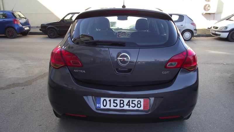 Opel Astra 1.7.d.110.k.c.6.speed.COSMO, снимка 4 - Автомобили и джипове - 49398271