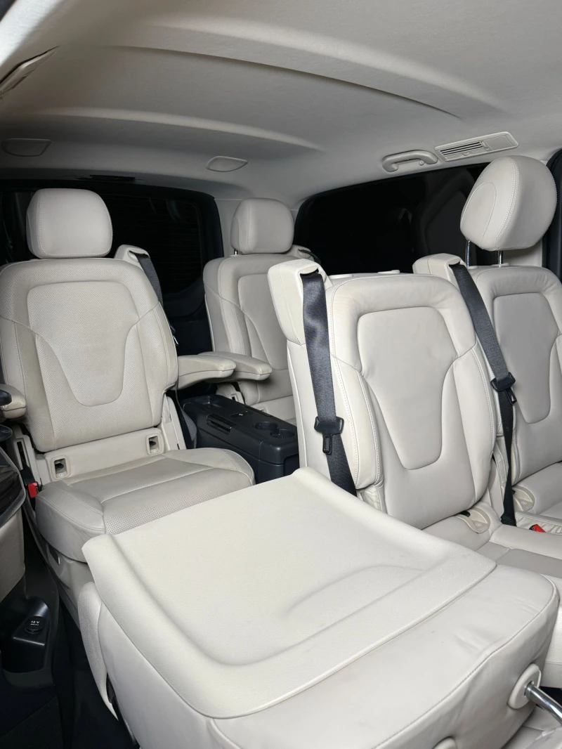 Mercedes-Benz V 300 V250* AMG* 4Matic* ExtraLong* Avantgarde* Burmeste, снимка 14 - Автомобили и джипове - 51063165