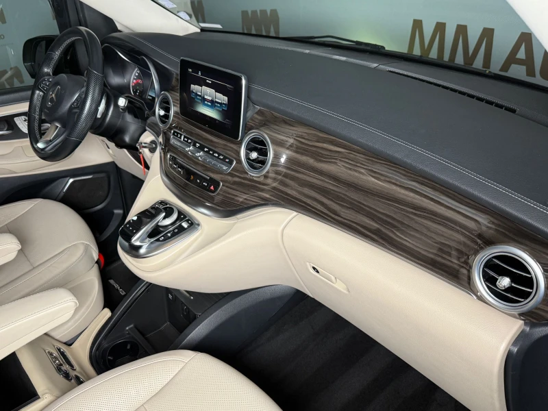 Mercedes-Benz V 300 V250* AMG* 4Matic* ExtraLong* Avantgarde* Burmeste, снимка 13 - Автомобили и джипове - 51063165