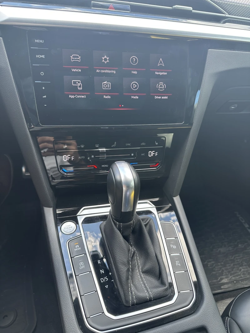 VW Arteon R-Line 2.0 TDI SCR 4MOTION DSG, снимка 13 - Автомобили и джипове - 51724938