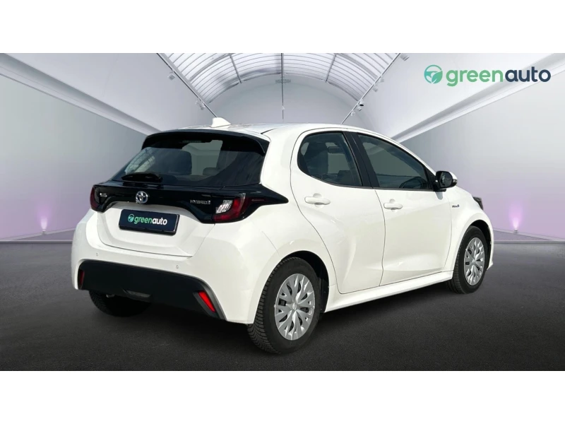 Toyota Yaris 1.5 HSD, Месечна вноска от 355 лв., снимка 7 - Автомобили и джипове - 51733870
