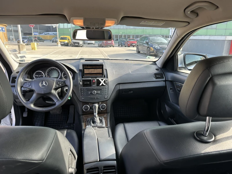 Mercedes-Benz C 320, снимка 8 - Автомобили и джипове - 52632013