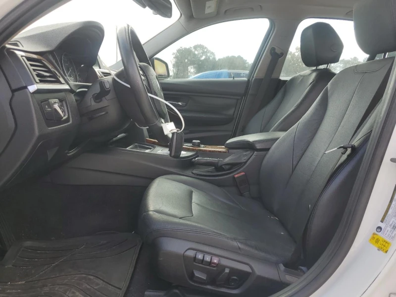 BMW 328 2.0* ЗАДНО* РЕАЛНИ КМ!, снимка 8 - Автомобили и джипове - 52583809