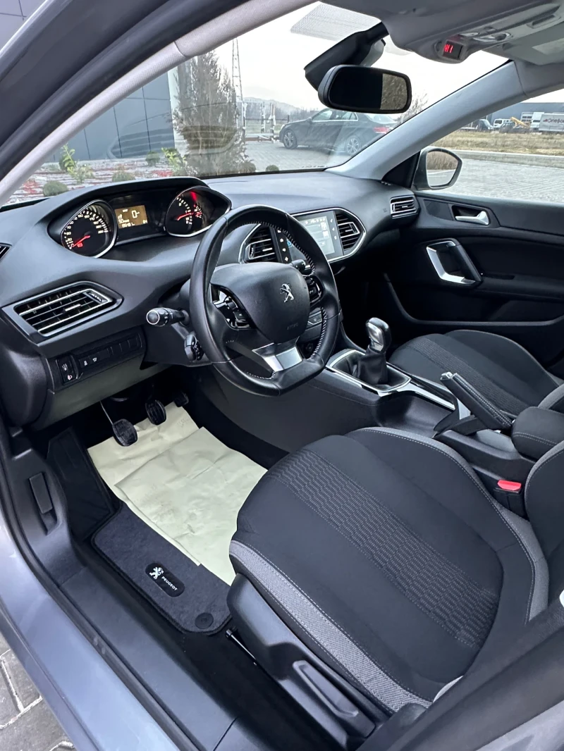 Peugeot 308 1.6HDi/100кс/STYLE/Парктроник/Навигация/, снимка 7 - Автомобили и джипове - 52891727