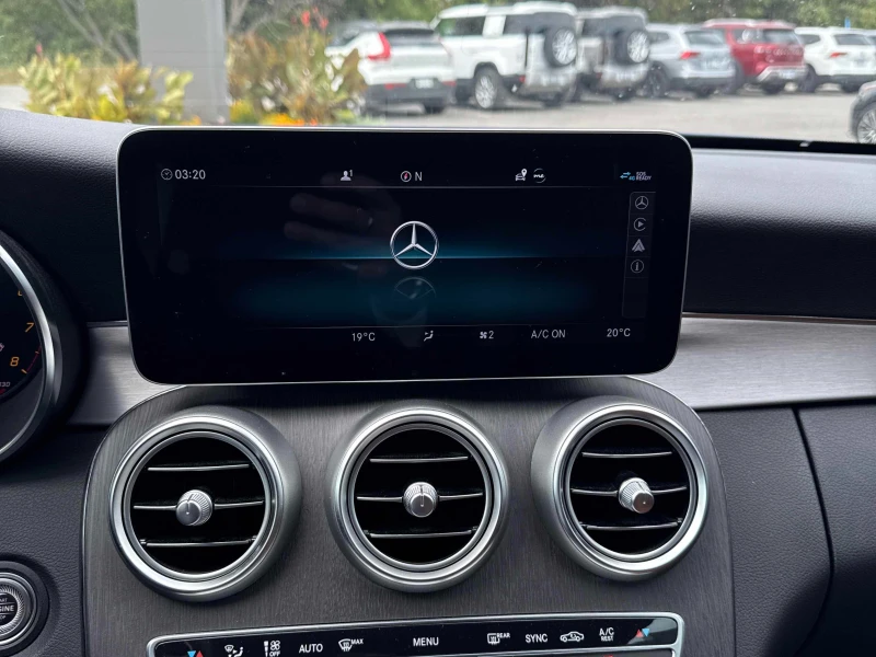 Mercedes-Benz C 300 * * CARFAX * * АВТО КРЕДИТ * * , снимка 9 - Автомобили и джипове - 53205776