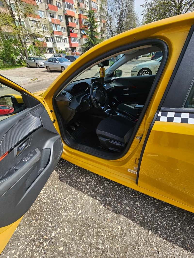 Peugeot 208, снимка 5 - Автомобили и джипове - 53516359