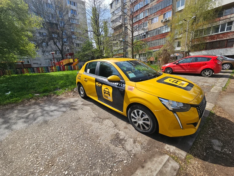 Peugeot 208, снимка 2 - Автомобили и джипове - 53516359