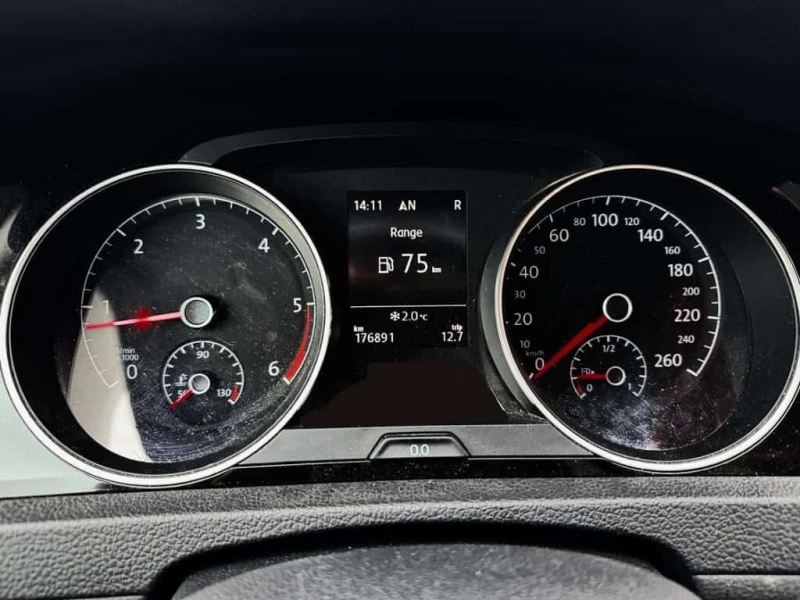 VW Golf * 5dr HB DSG 2.0 TDI Highline * CARFAX * ЦЕНА ДО Б, снимка 11 - Автомобили и джипове - 53529235