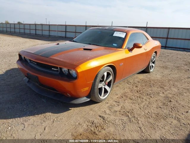 Dodge Challenger SRT8, снимка 2 - Автомобили и джипове - 48525060