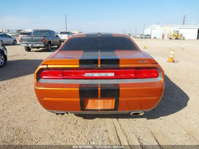 Dodge Challenger SRT8, снимка 16 - Автомобили и джипове - 48525060