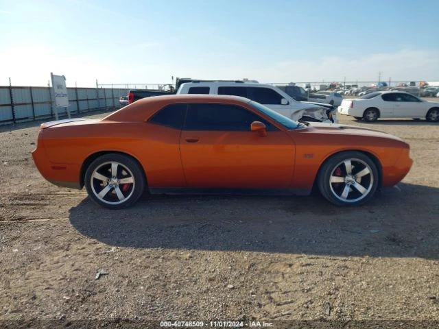 Dodge Challenger SRT8, снимка 13 - Автомобили и джипове - 48525060