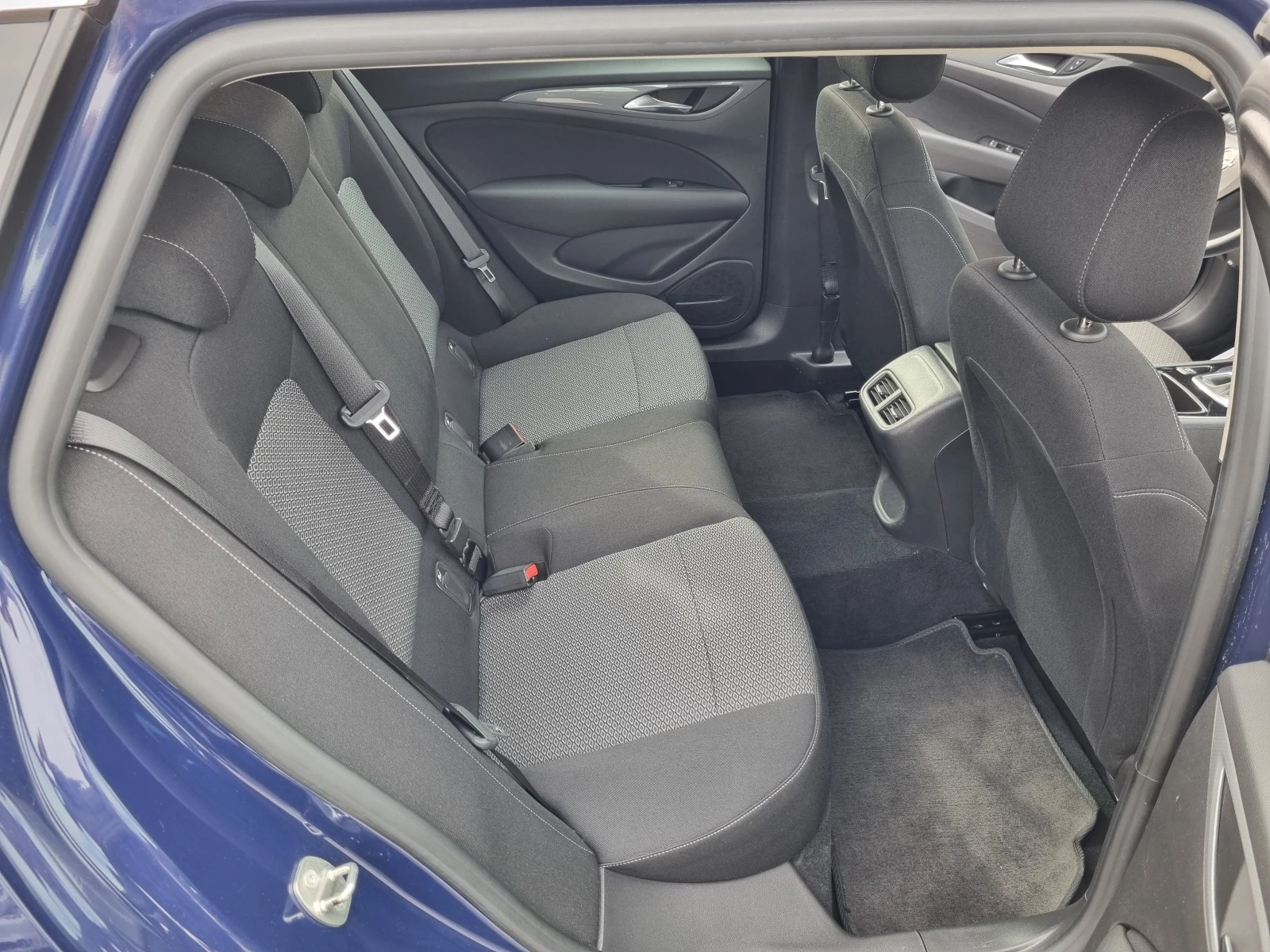 Opel Insignia 1.6CDTi-= 2018. EURO 6C | Mobile.bg   13