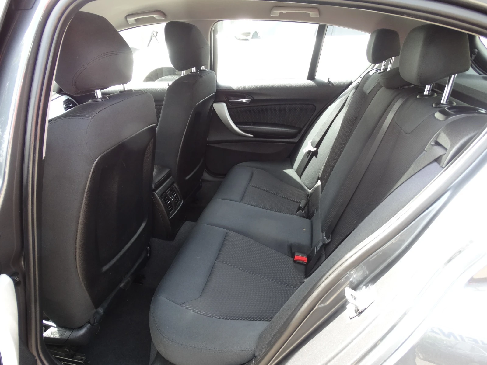 BMW 118 1.8D | Mobile.bg — изображение 12