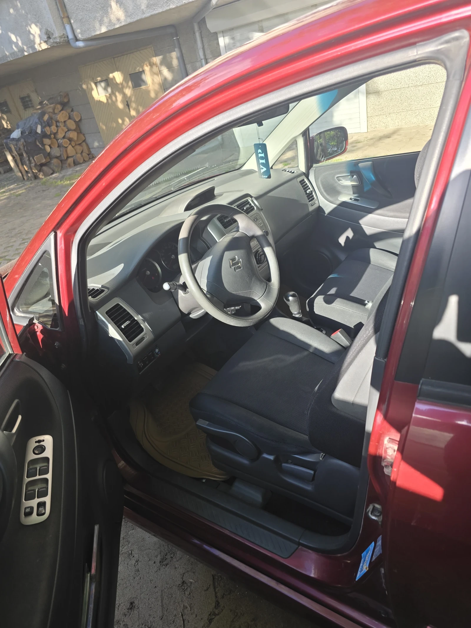 Suzuki Liana  - изображение 5