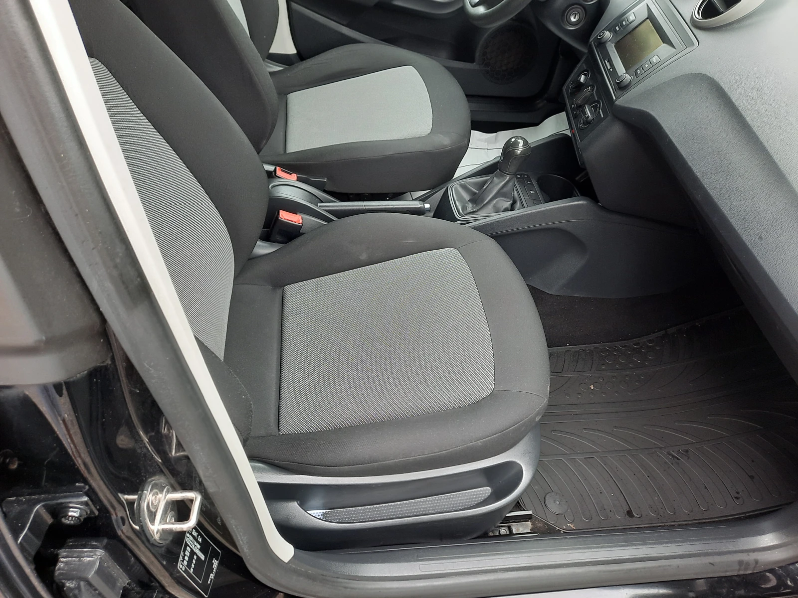 Seat Ibiza  - изображение 10