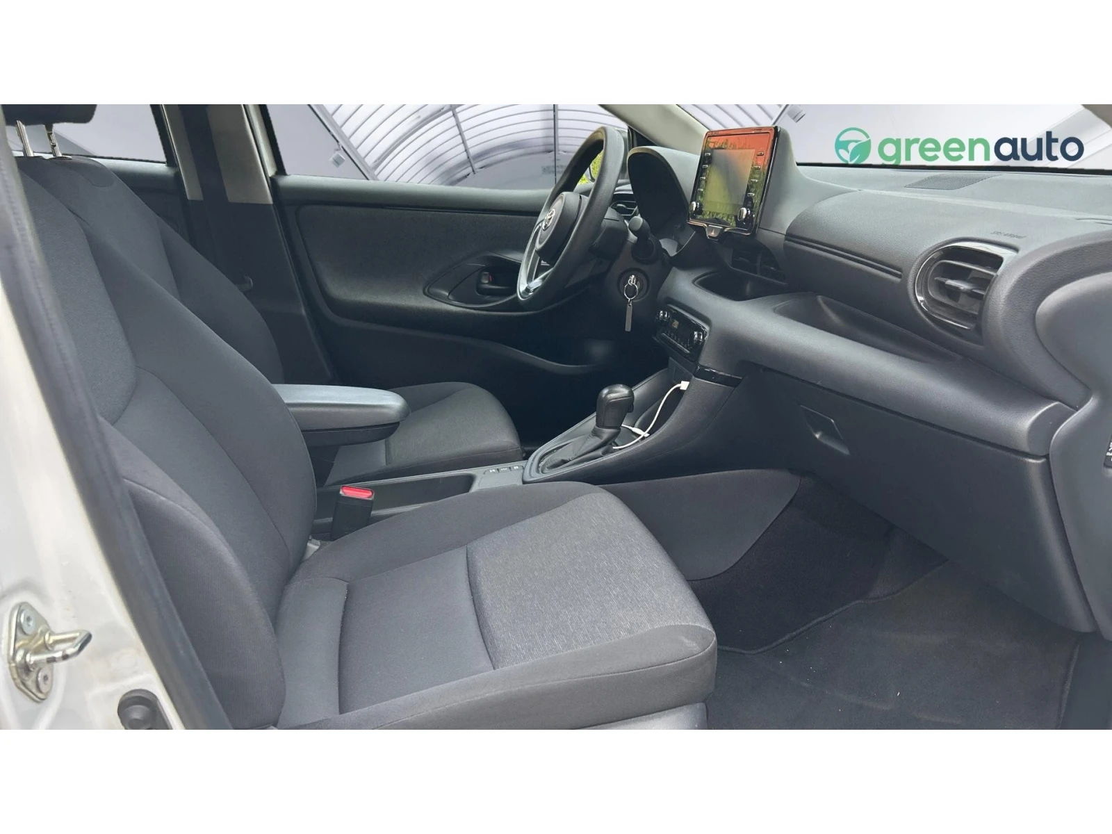 Toyota Yaris 1.5 HSD, Месечна вноска от 355 лв. - изображение 9