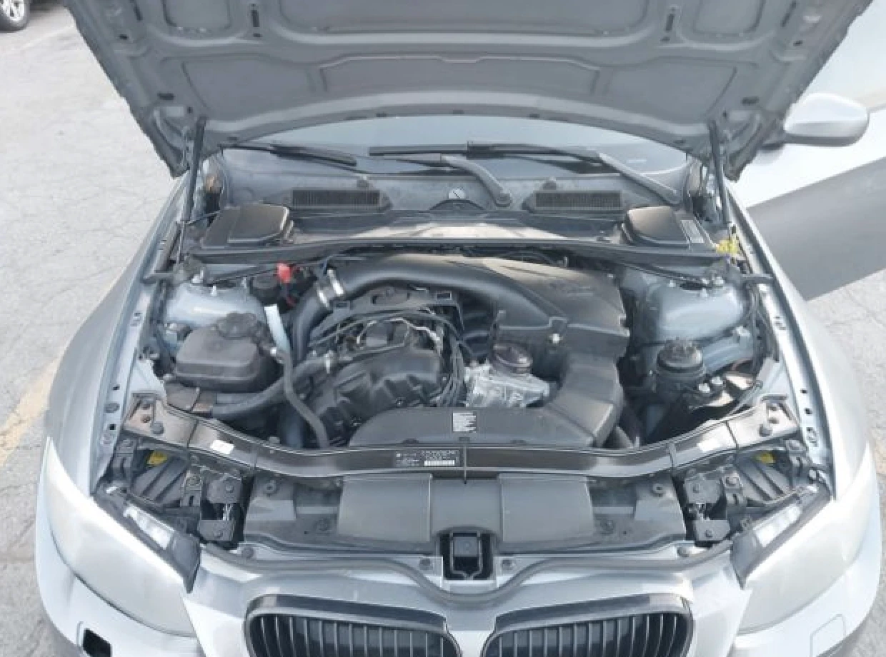 BMW 335 M-pack, два ключа, пера на волана  - изображение 9