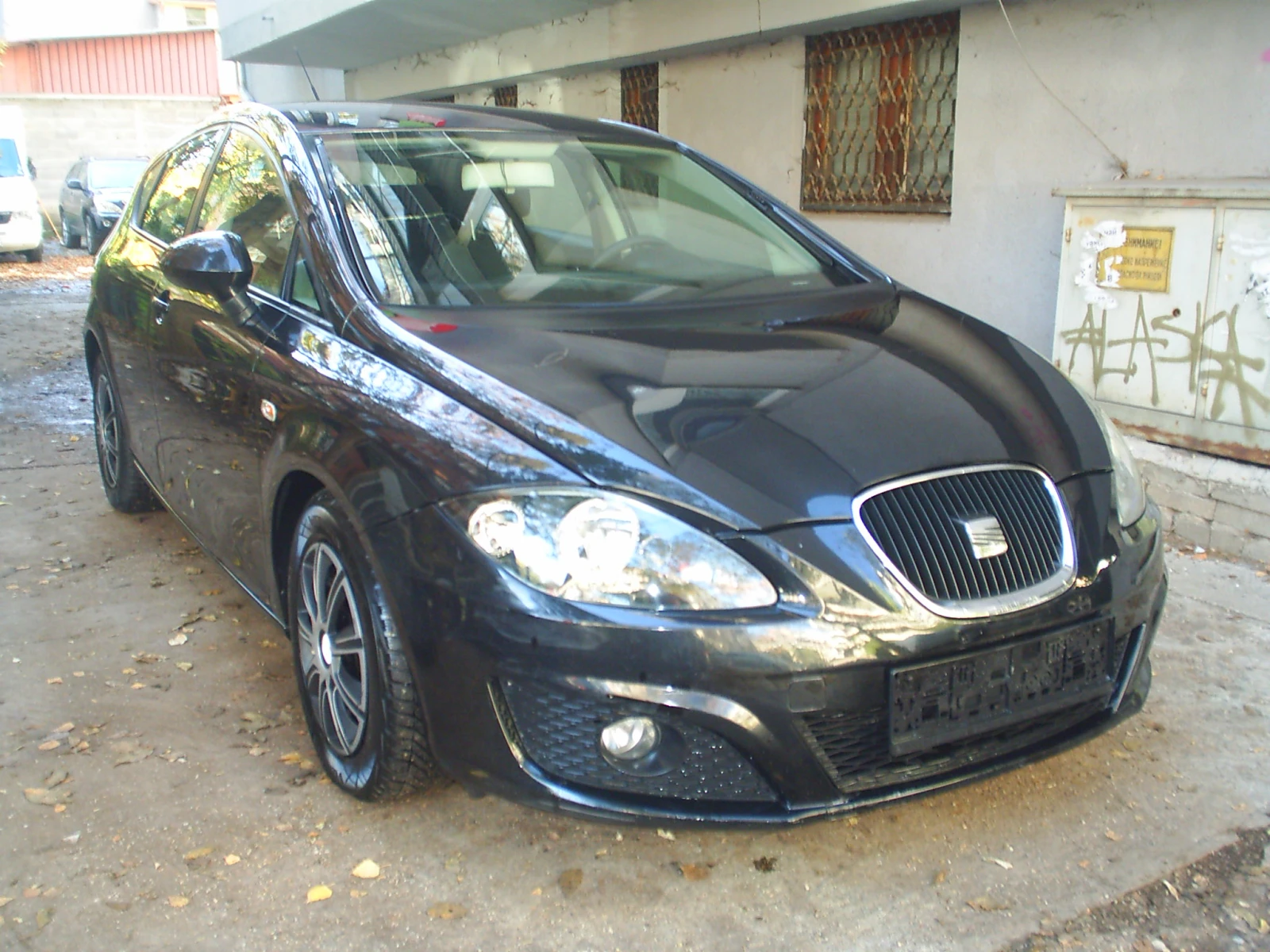 Seat Leon 1.6 TDI 105 . | Mobile.bg   1