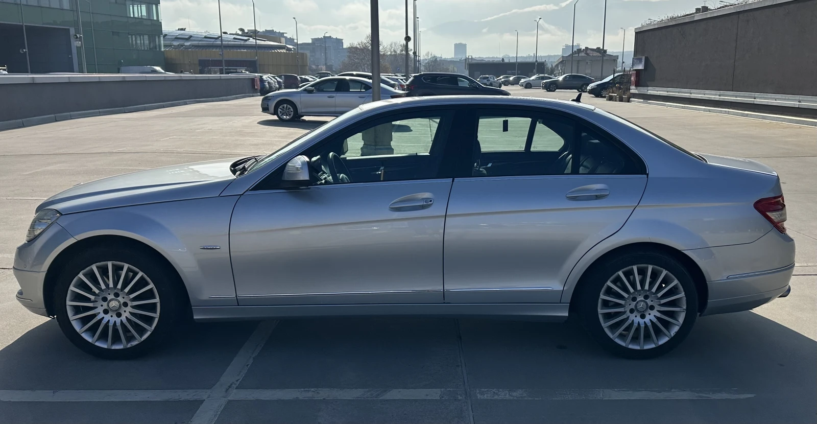 Mercedes-Benz C 320  - изображение 6