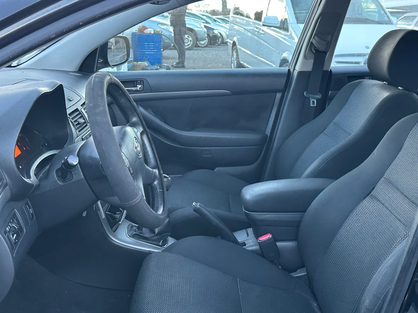 Toyota Avensis D-4D - изображение 6