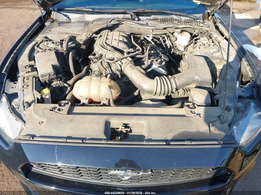 Ford Mustang 3.7l Fastback V6, снимка 10 - Автомобили и джипове - 54002316