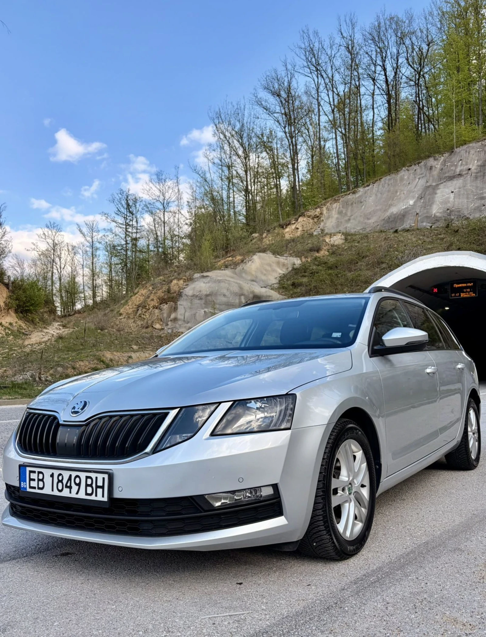 Skoda Octavia * FACELIFFT* , снимка 2 - Автомобили и джипове - 54283997