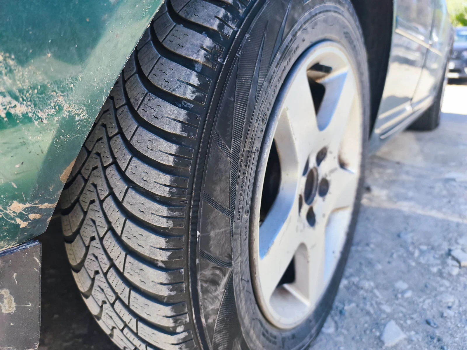 VW Bora 1.6 бензин, снимка 3 - Автомобили и джипове - 54346809