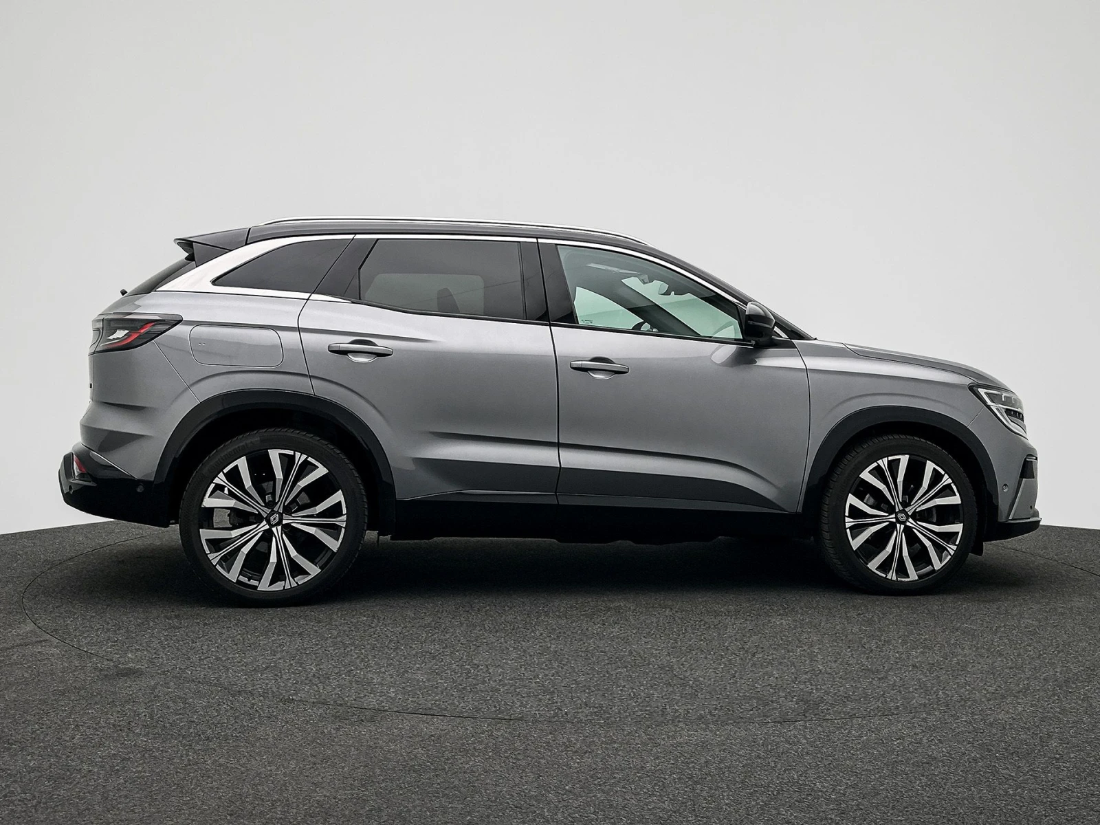 Renault Austral  Iconic, снимка 4 - Автомобили и джипове - 54414289