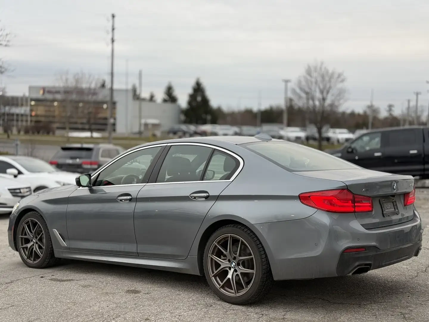 BMW 530 i  xDrive M-Pack , снимка 4 - Автомобили и джипове - 54606882