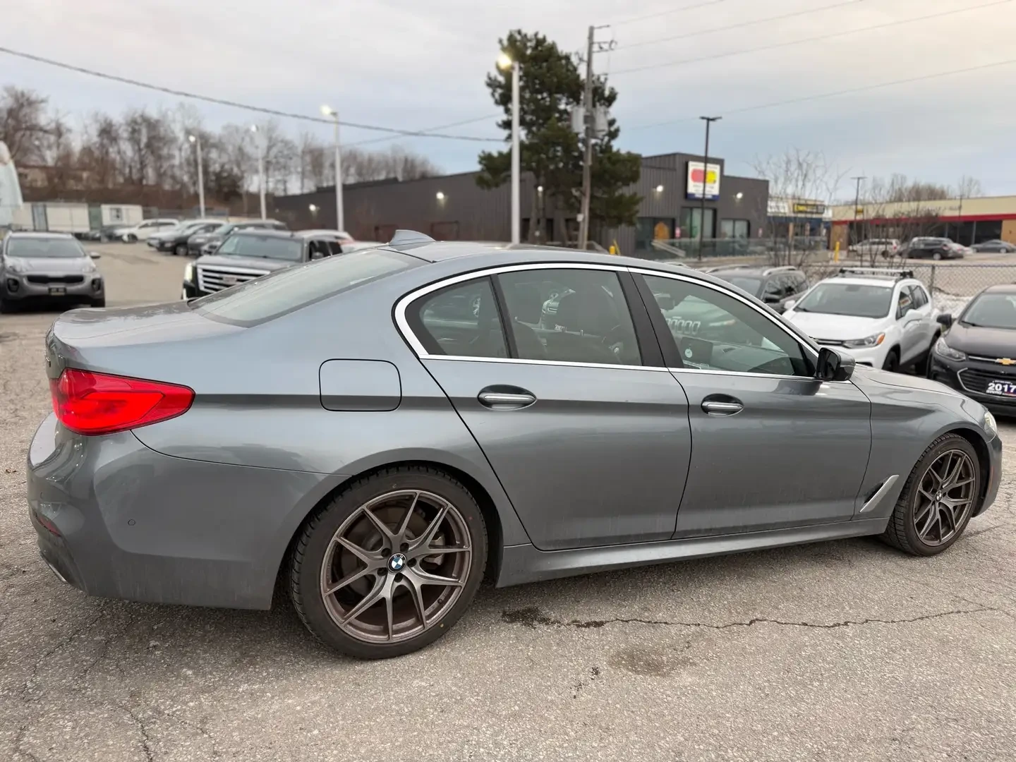BMW 530 i  xDrive M-Pack , снимка 6 - Автомобили и джипове - 54606882
