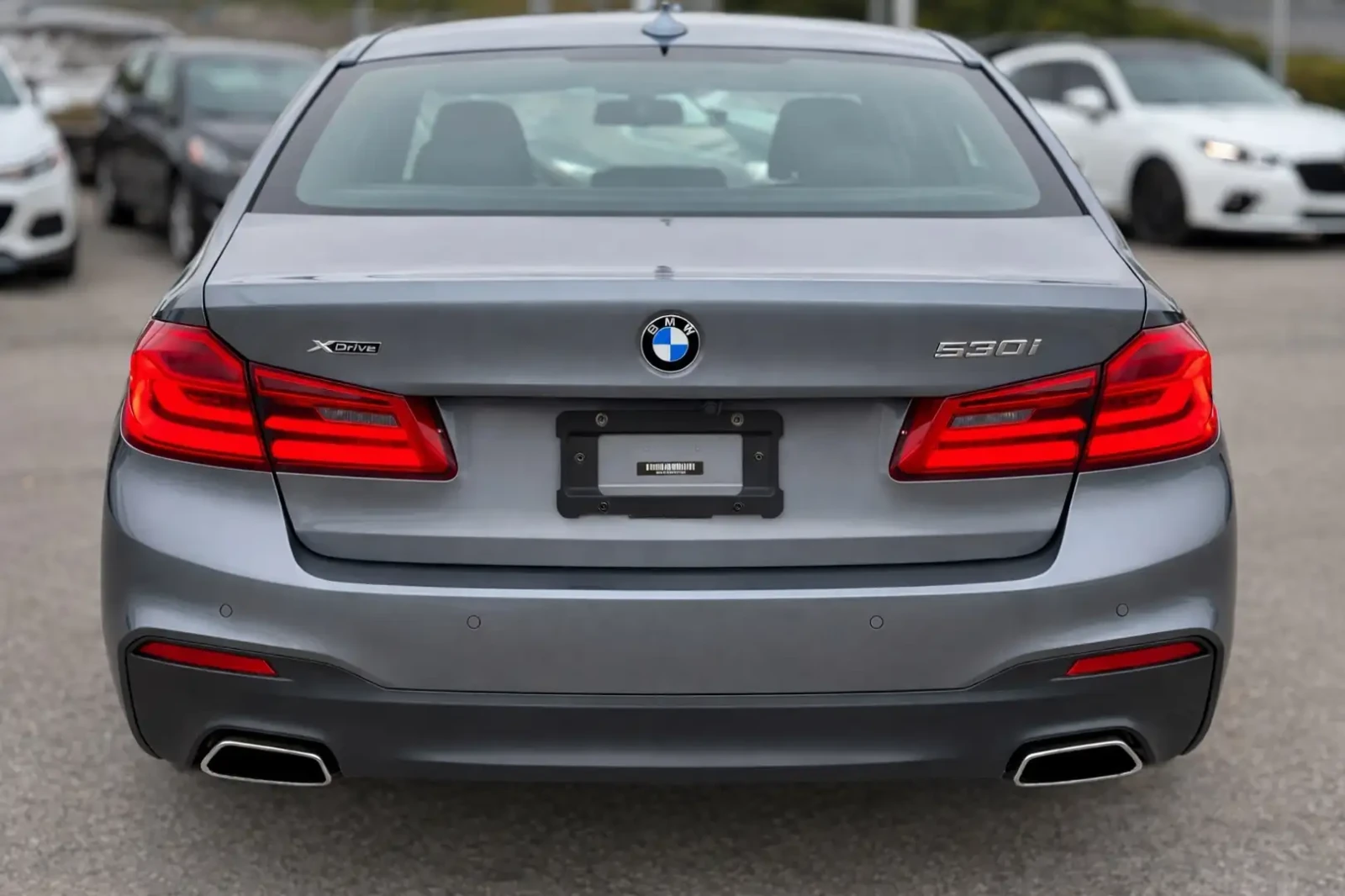 BMW 530 i  xDrive M-Pack , снимка 5 - Автомобили и джипове - 54606882