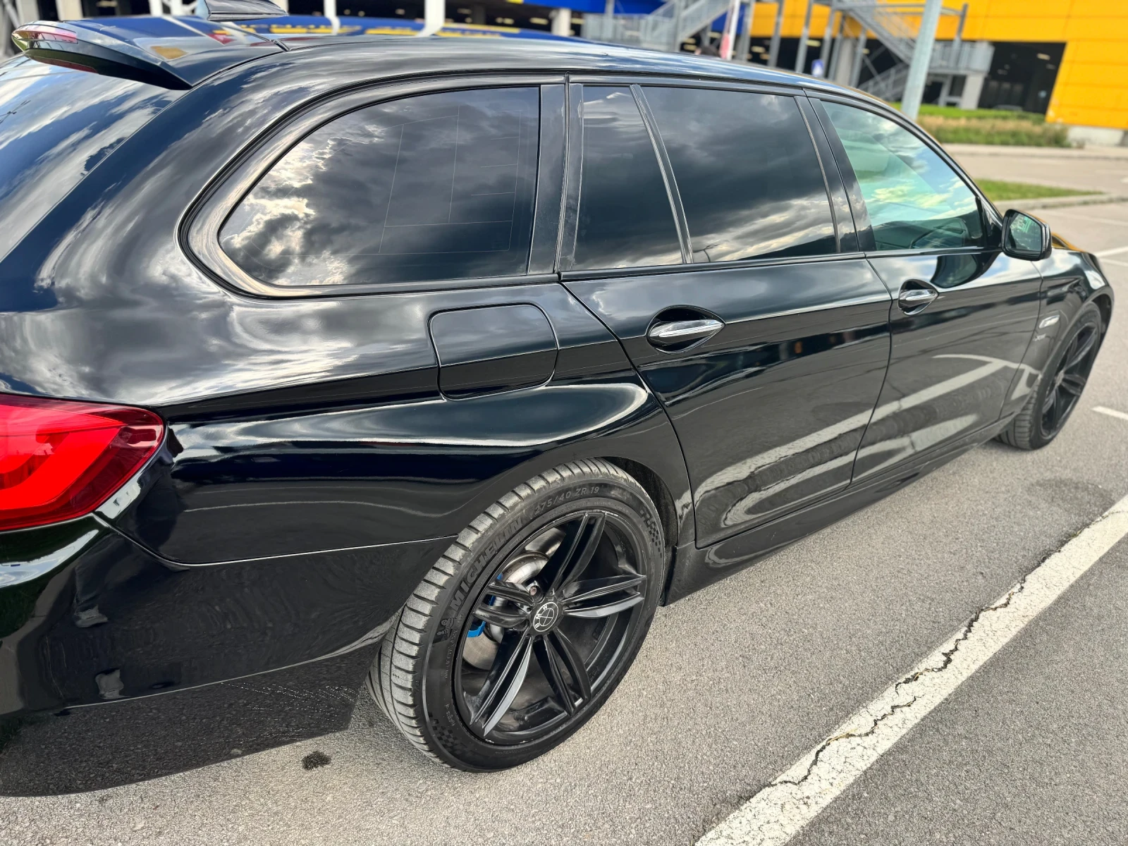 BMW 530 d Xdrive M пакет, снимка 3 - Автомобили и джипове - 54671517