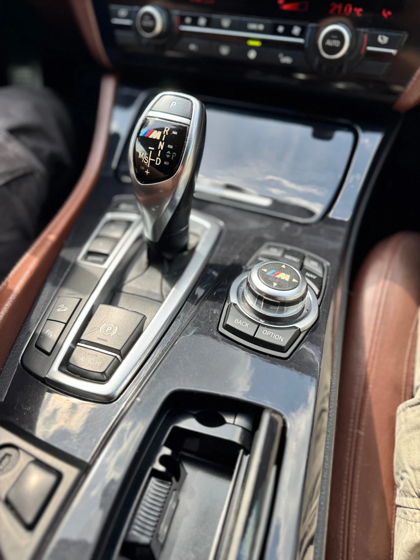 BMW 530 d Xdrive M пакет, снимка 14 - Автомобили и джипове - 54671517