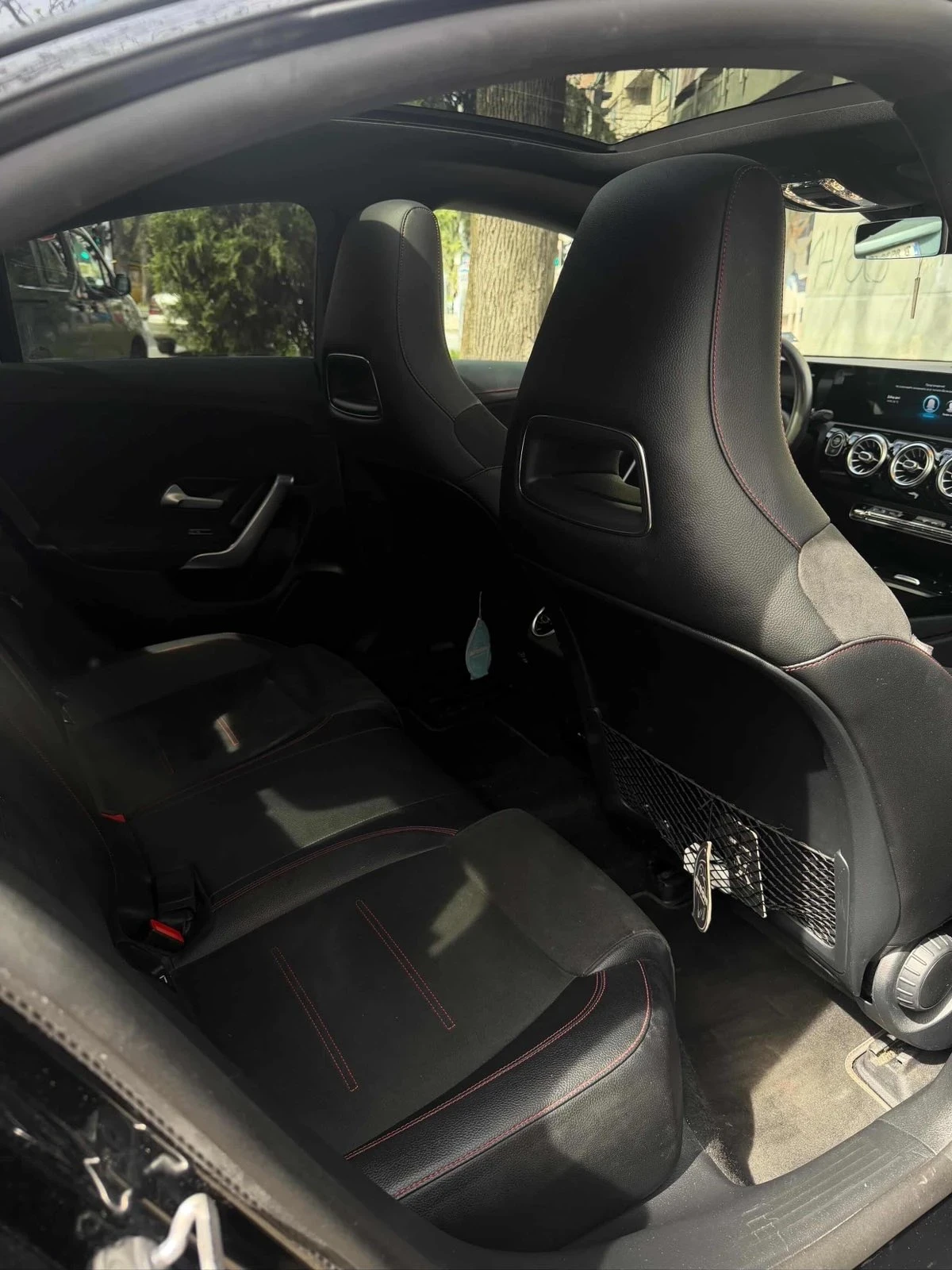 Mercedes-Benz CLA 180, снимка 13 - Автомобили и джипове - 54692582