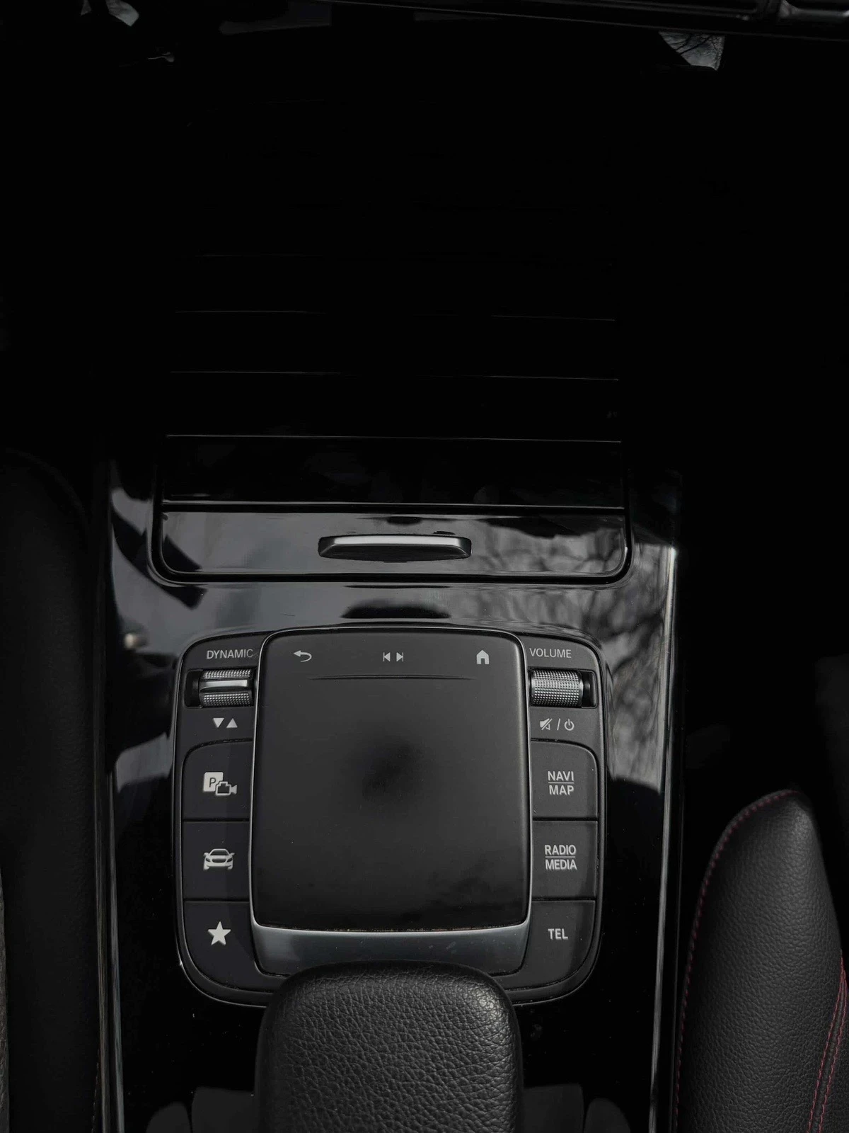 Mercedes-Benz CLA 180, снимка 16 - Автомобили и джипове - 54692582