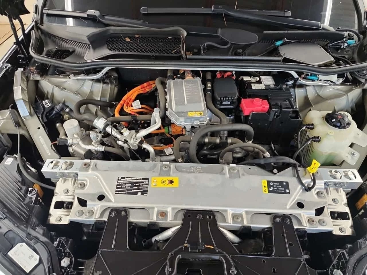 BMW iX XDRIVE50  CARFAX | Mobile.bg � ����������� 14