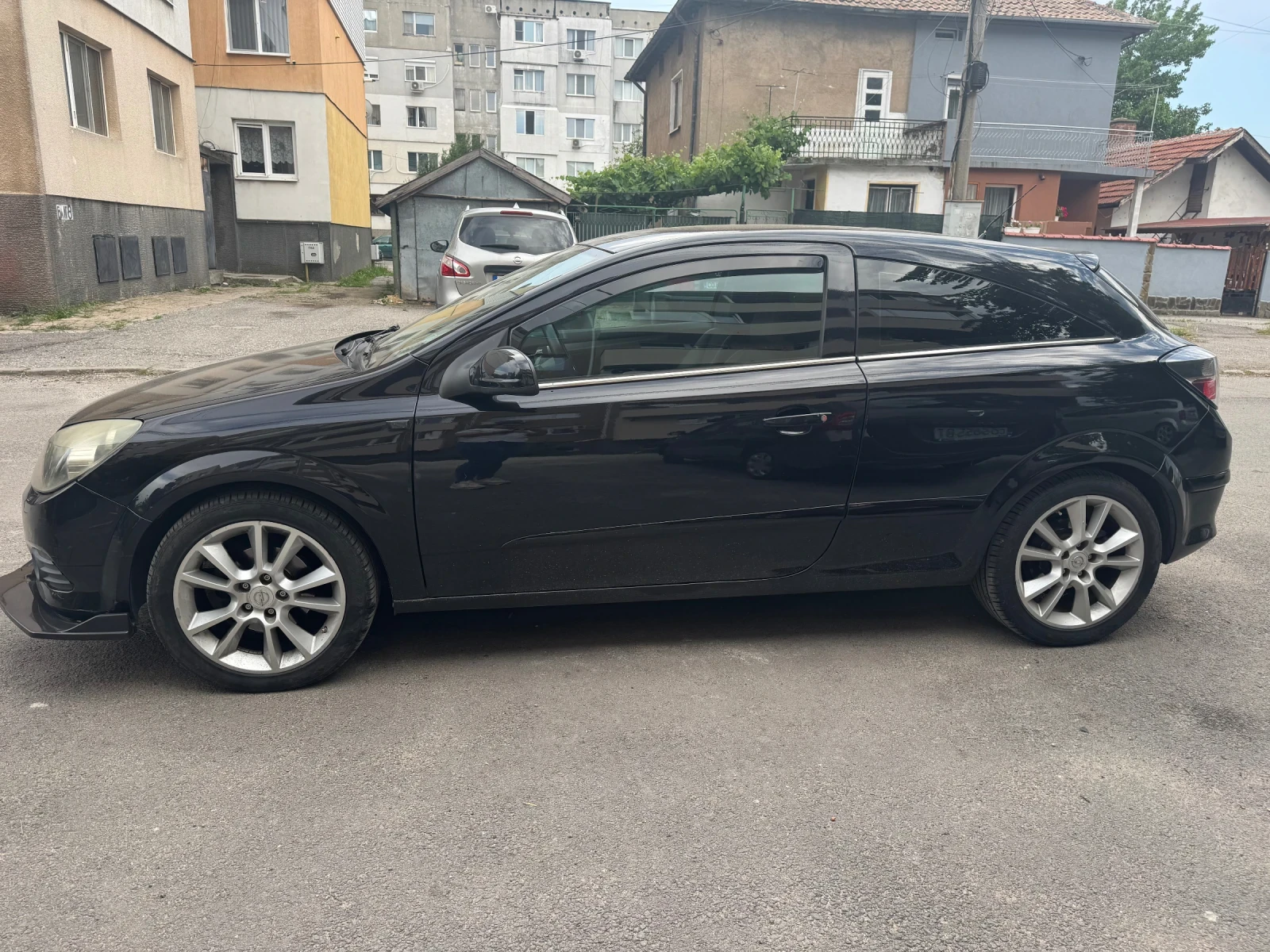 Opel Astra 1.7 GTC, снимка 3 - Автомобили и джипове - 54873440