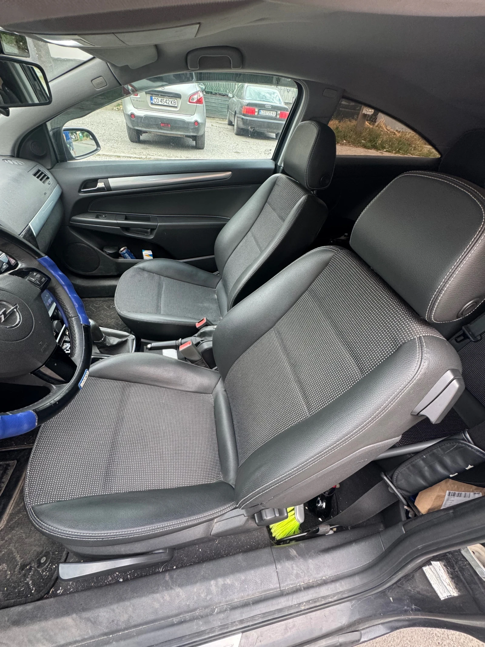 Opel Astra 1.7 GTC, снимка 14 - Автомобили и джипове - 54873440