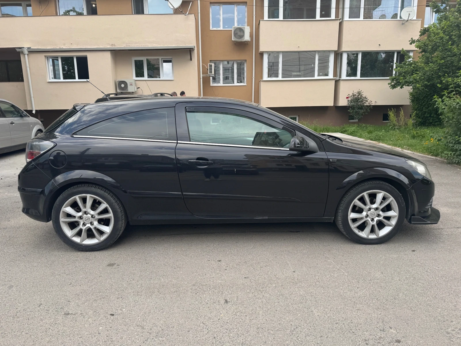 Opel Astra 1.7 GTC, снимка 7 - Автомобили и джипове - 54873440
